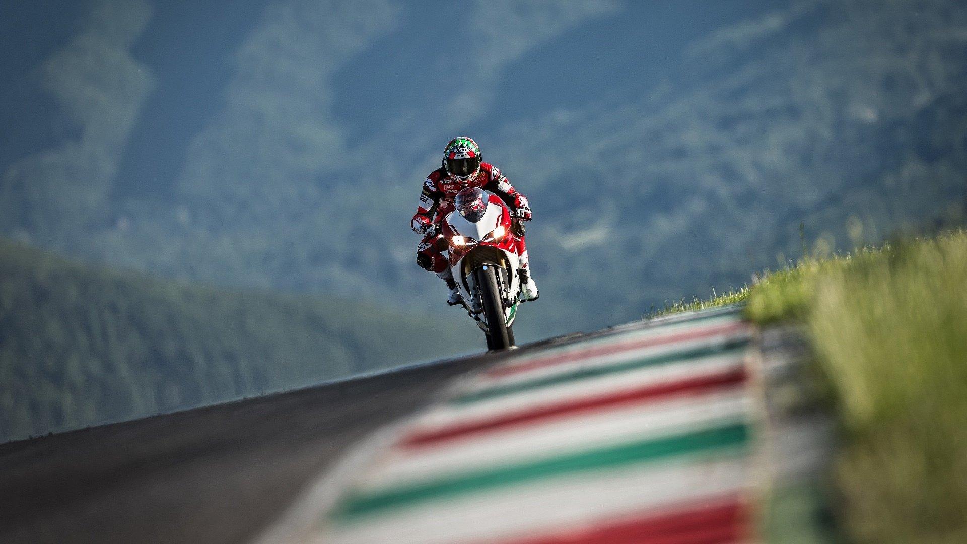 爱游戏官网-英超西甲早报，枪手逆转狼队捍卫前四，巴萨完胜奥萨苏纳稳坐榜首